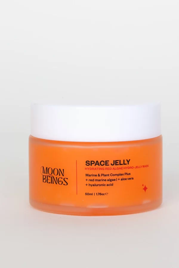 MB SpaceJelly Space Jelly Hydrating Red Algae Hydro-Jelly Mask Marine & Plant Complex Plus <strong>+ red marine algae | + aloe vera | + hyaluronic acid</strong> Our award winning jelly mask - Loaded with humectants to seal in hydration, while a clinically effecive algae and marine plant complex draws moisture to calm the skin with peptides to support collagen production. <strong>AstaPure®Astaxanthin </strong>Marine algae to deeply hydrating hyaluronic acid work to instantly create the appearance of plumper skin and seal in moisture for lasting hydration. Application: Apply using spatula all over face. Rinse with cool water after 20 minutes. A light tingly sensation is normal. <em>Do not refrigerate or heat product. </em> Caution: For external use only. If irritation occurs, discontinue use. 50gram/1.76ozE